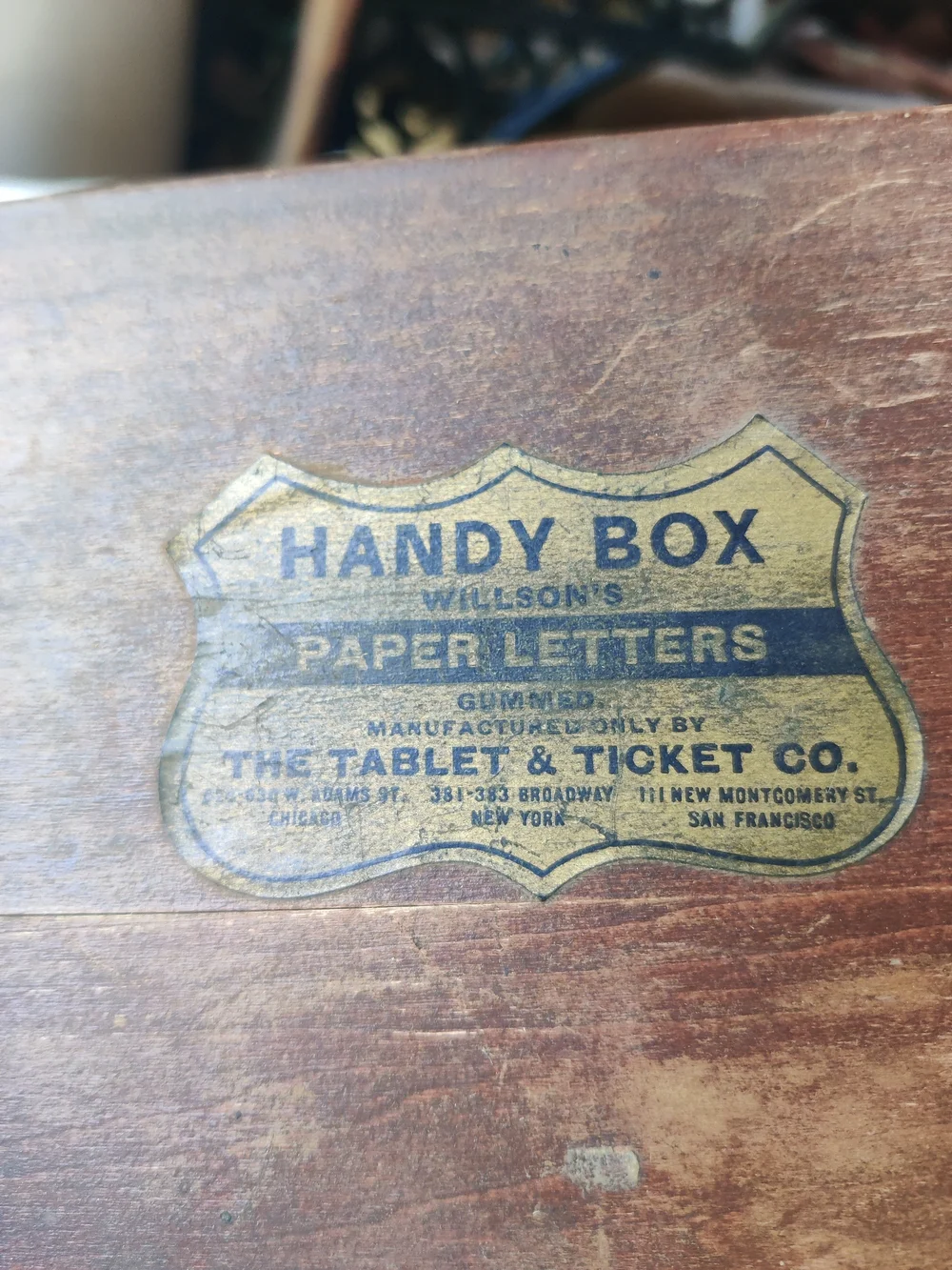 Antique Willson's Gummed Paper Letters Table & Ticket Co Dovetailed Wood Box